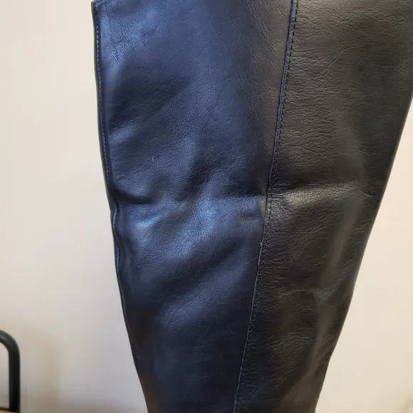 🎁 Born Esla Black Leather Boots
