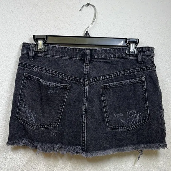 🌿 FREE PEOPLE Denim Mini Skirt - Size 2 (NWT Condition!) 🌿