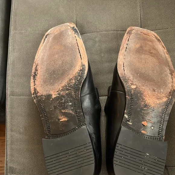 🇪🇸 Hugo Boss Black Leather Silver Bit Loafers – Size 10.5