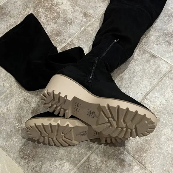 🆕 Nicole Miller Bass over the knee faux suede stretch tall black boots