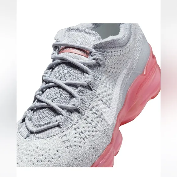 🆕 Nike Air VaporMax Flyknit Sneakers - Size 7.5