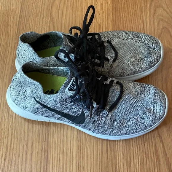 ❤️ Nike Free RN Fly Knit Sneakers Grey Black Size 8 1/2