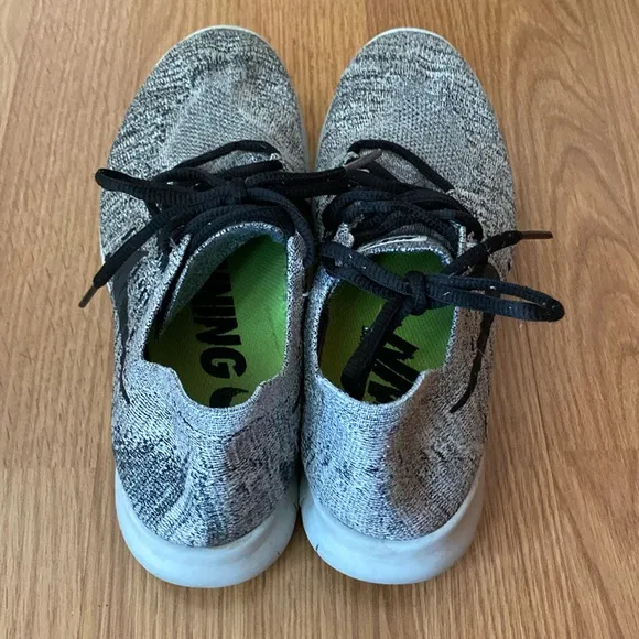 ❤️ Nike Free RN Fly Knit Sneakers Grey Black Size 8 1/2