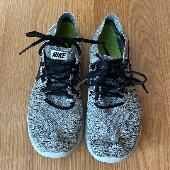 ❤️ Nike Free RN Fly Knit Sneakers Grey Black Size 8 1/2