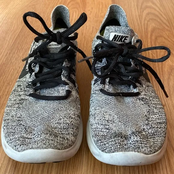 ❤️ Nike Free RN Fly Knit Sneakers Grey Black Size 8 1/2