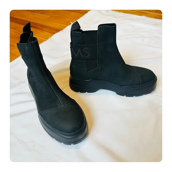 ★ NWT Toms Alpargata Combat Womens Chunky Sole Chelsea Boots  - Black ★