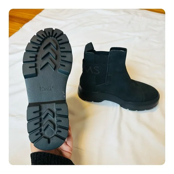 ★ NWT Toms Alpargata Combat Womens Chunky Sole Chelsea Boots  - Black ★
