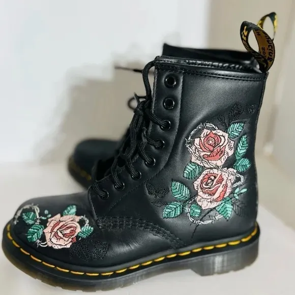 1460 VONDA FLORAL LEATHER LACE UP BOOTS size 5 Doc Martens