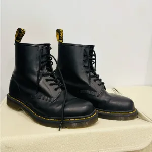 $180 Dr. Martens Black 1460 original boot men’s 11