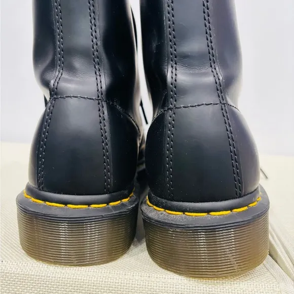 $180 Dr. Martens Black 1460 original boot men’s 11