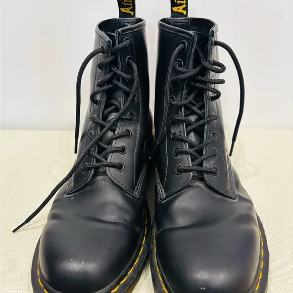 $180 Dr. Martens Black 1460 original boot men’s 11