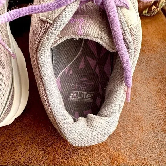 Abeo Spirit Ultra Light Spirit running shoes sneakers lavender and gray size 8