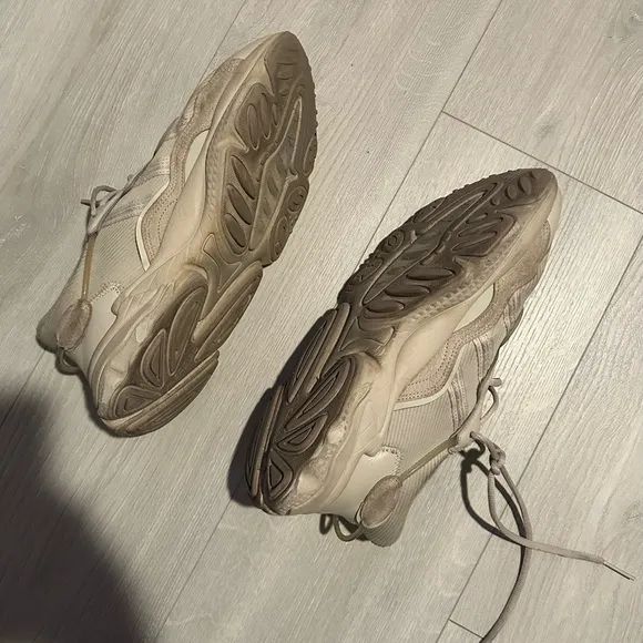 Adidas Ozweego Sneakers