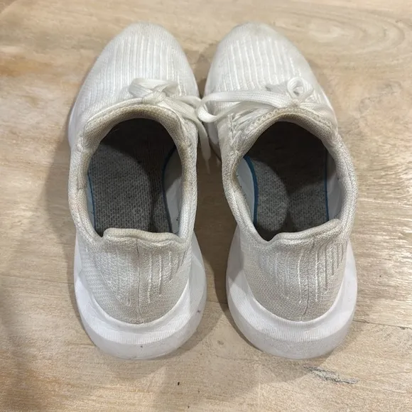 Adidas SWIFT RUN 1.0  Sneakers