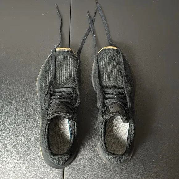 Adidas Swift Run 1.0 sneakers