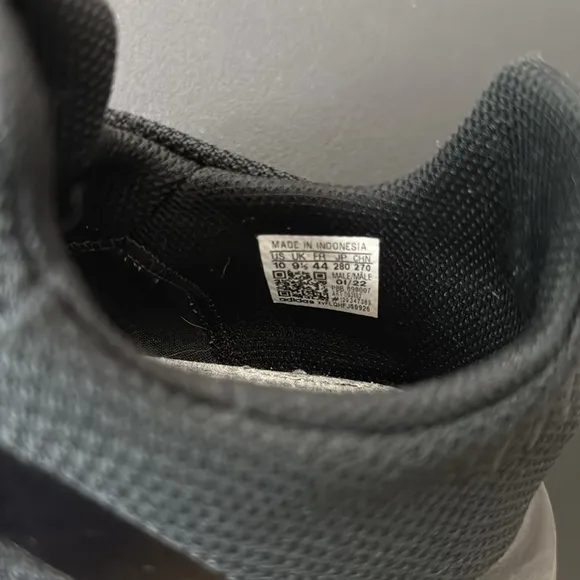 Adidas Swift Run 1.0 sneakers