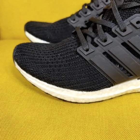 ADIDAS Ultraboost 4.0 DNA Black White Knit Sneakers Men's Shoe Size 8
