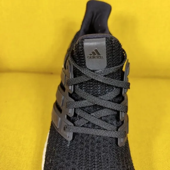 ADIDAS Ultraboost 4.0 DNA Black White Knit Sneakers Men's Shoe Size 8