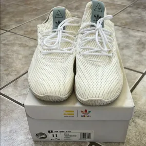 Adidas White Sneakers Modern Sock-Like Fit