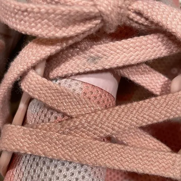 Adidas Womens NMD XR1 Duck Camo Sneakers in Pink and Gray Mesh Knit 9