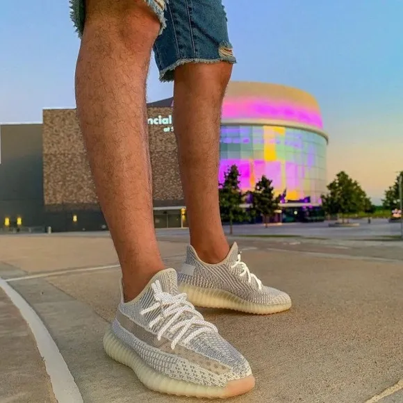 Adidas x YEEZY Boost 350 V2 &quot;Lundmark&quot; Grey Knit Fabric Men’s Sneaker Size 7 1/2