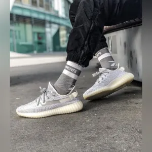 Adidas x YEEZY Boost 350 V2 &quot;Lundmark&quot; Grey Knit Fabric Men’s Sneaker Size 7 1/2