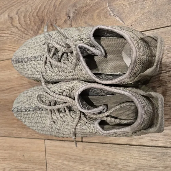 adidas Yeezy Boost 350 Moonrock Gray Knit Sneakers