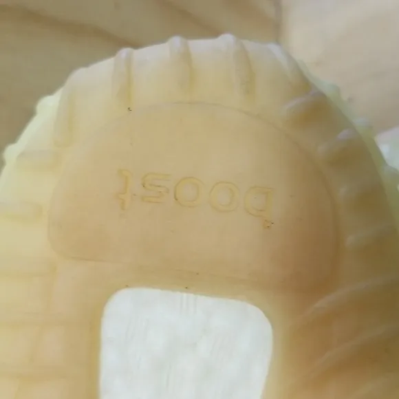 adidas Yeezy Boost 350 V2 Butter M 8 1/2, Wmn's 10