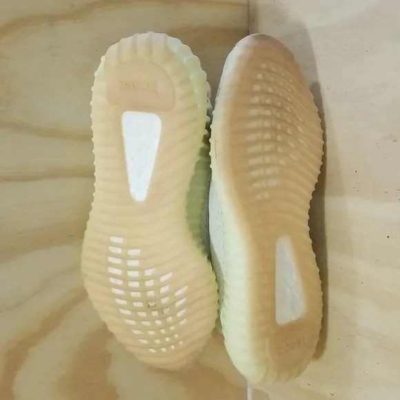 adidas Yeezy Boost 350 V2 Butter M 8 1/2, Wmn's 10
