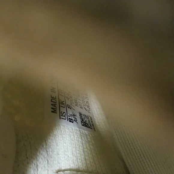 adidas Yeezy Boost 350 V2 Butter M 8 1/2, Wmn's 10