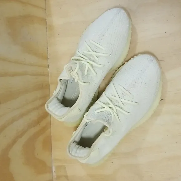 adidas Yeezy Boost 350 V2 Butter M 8 1/2, Wmn's 10