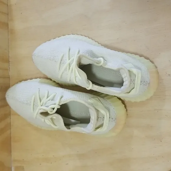 adidas Yeezy Boost 350 V2 Butter M 8 1/2, Wmn's 10
