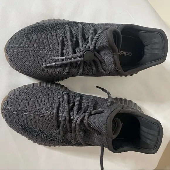Adidas Yeezy Boost 350 V2 Youth Pirate Black Prime Knit Low Top Sneakers Sz 2.5Y