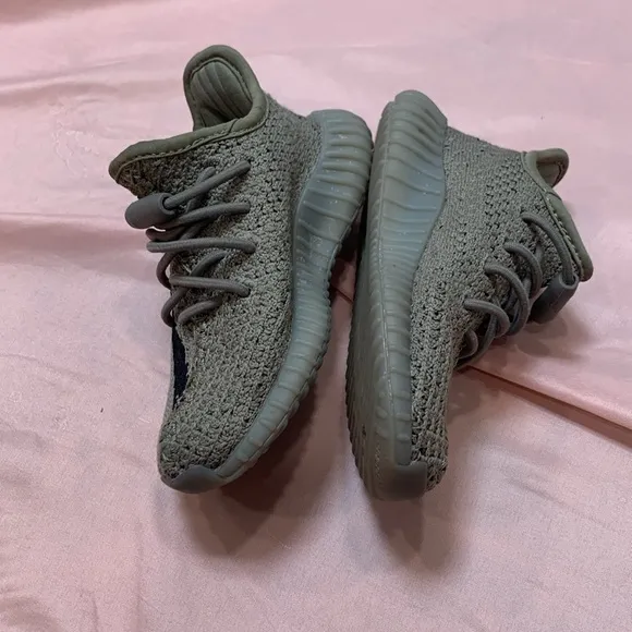 Adidas Yeezy Kids Boost 350 V2 &quot;Granite&quot; sneakers