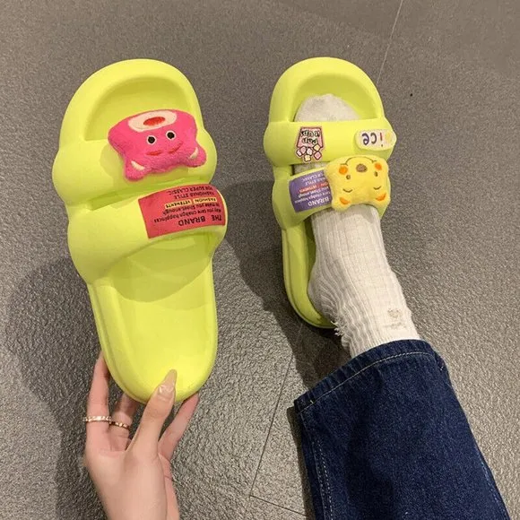 Adorable Pillow Slides Anti-Slip Sandals Ultra Soft Slippers Indoor Outdoor Shoe