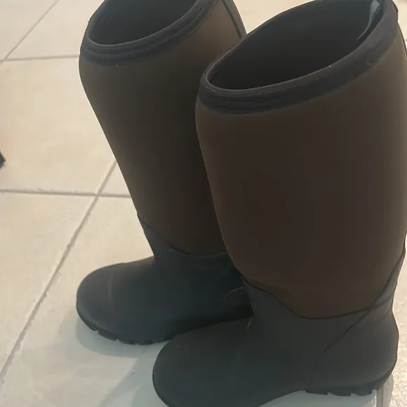 Adult Habit All Weather Rain Snow Brown Boots sz 6 EUC Durable Waterproof EUC