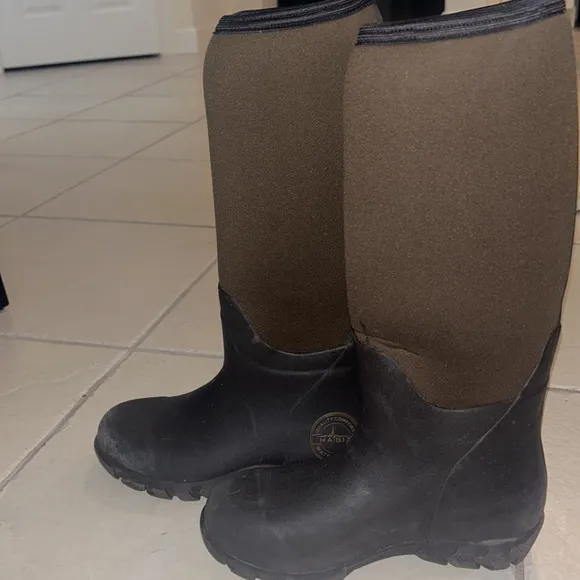 Adult Habit All Weather Rain Snow Brown Boots sz 6 EUC Durable Waterproof EUC