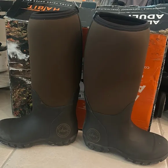Adult Habit All Weather Rain Snow Brown Boots sz 6 EUC Durable Waterproof EUC