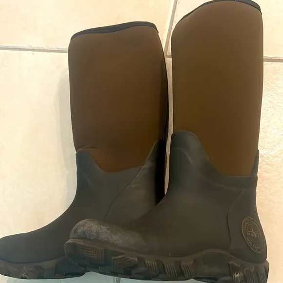 Adult Habit All Weather Rain Snow Brown Boots sz 6 EUC Durable Waterproof EUC