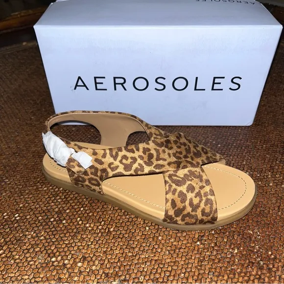 AEROSOLES Natural Leopard Print Cele Flat Sandals Women’s Size 7