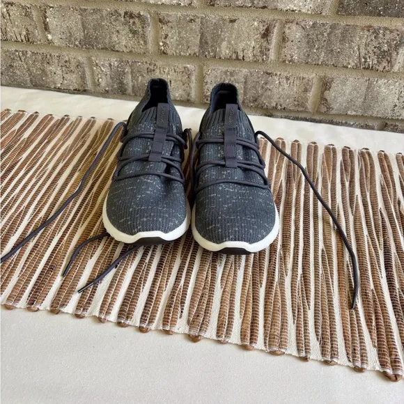 Aetrex Dani Gray Sneakers