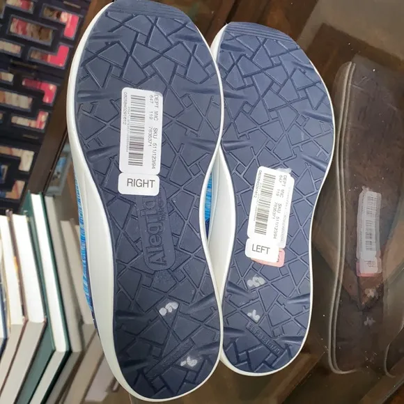 Alegria Traq Qest Blue Sneakers.