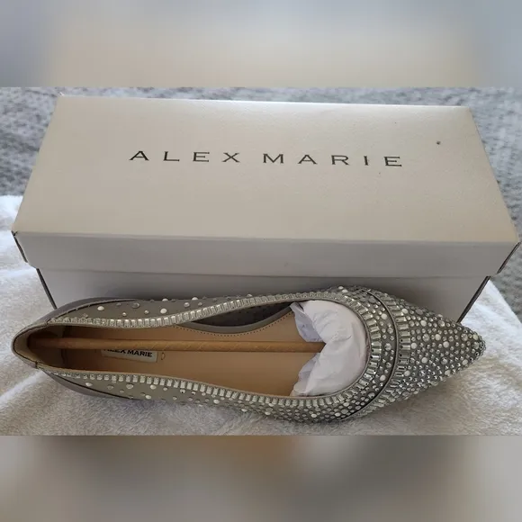 ALEX MARIE Jewel Point Toe Flats NWT