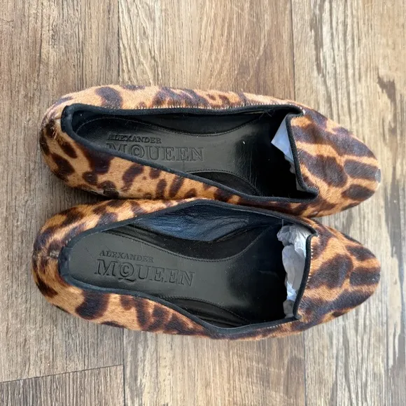 Alexander McQueen leopard fur leather flats 37