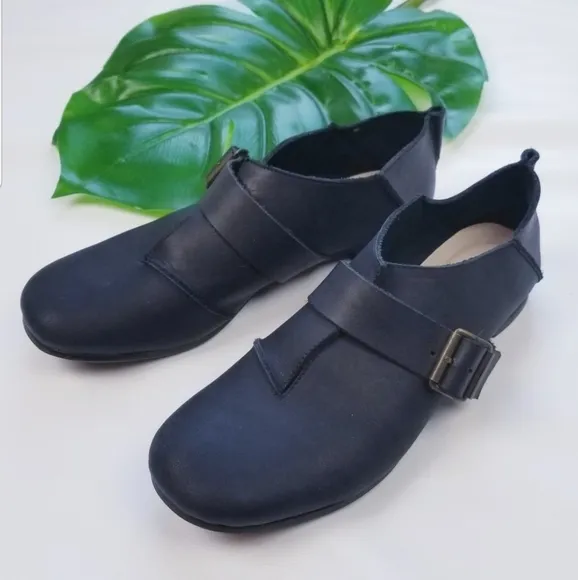 ALL BLACK FOOTWEAR EUC! Genuine Leather Loafers Sz 7