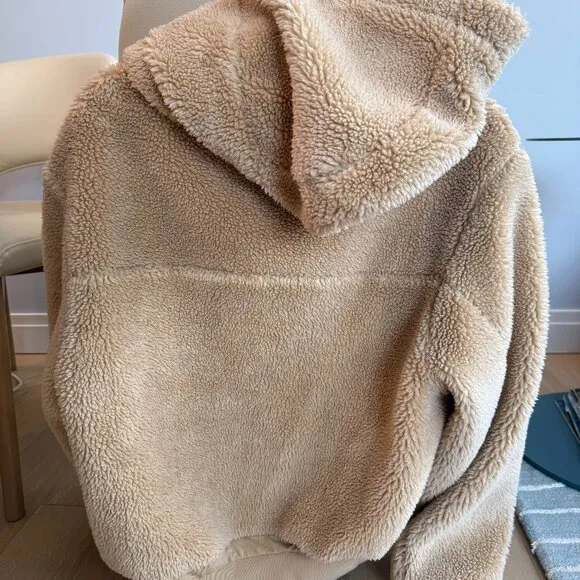 Alo Foxy Sherpa Jacket, Camel, Size Medium