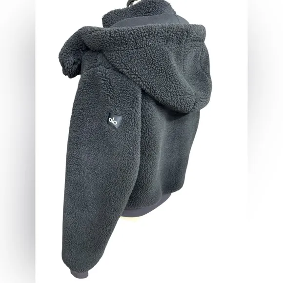Alo Foxy Sherpa Jacket in black size small