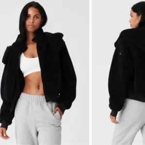 Alo Foxy Sherpa Jacket in black size small