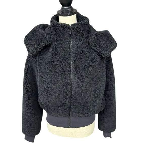 Alo Foxy Sherpa Jacket in black size small