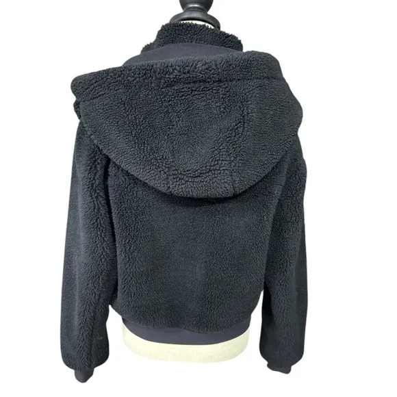 Alo Foxy Sherpa Jacket in black size small